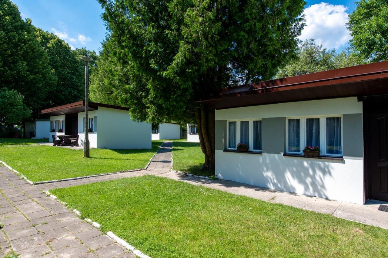 Osrodek Wypoczynkowy Dolomity Hotel Jedwabno Exterior photo